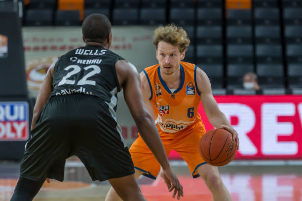 将比赛推向 将比赛推向